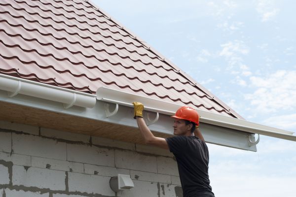 Rain Gutter Repair Service in Roseville