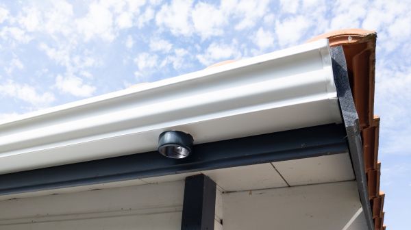 Cost of Seamless Gutters Installation in Roseville
