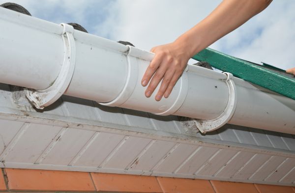 Gutter Reattachment Service in Roseville