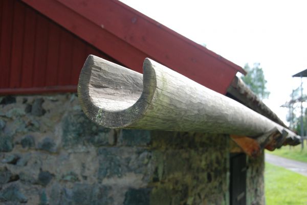 Cost of Wooden Gutter Repair in Roseville