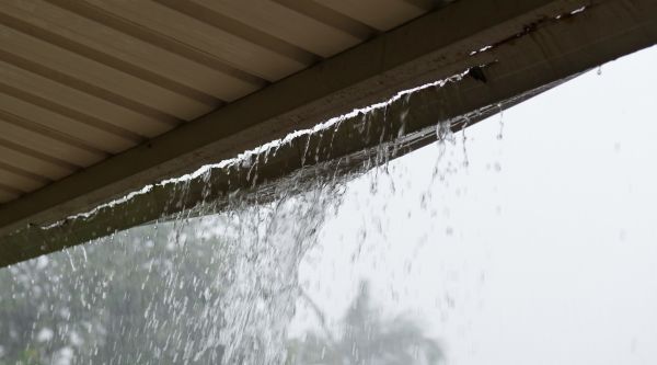 Leaking Gutter Repair Service in Roseville